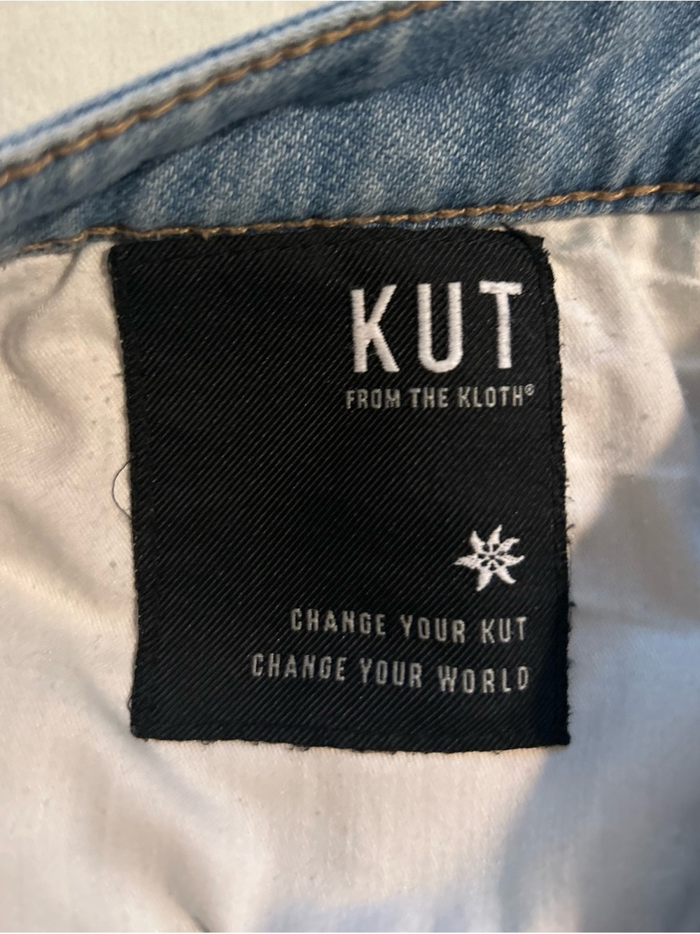 Kut from the Kloth Kelsey Mid Rise Wide Hem Ankle Flare Jeans Light Wash 12 - Picture 5 of 12
